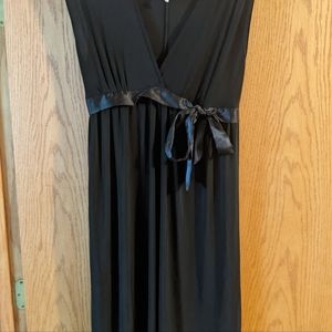 Khaki Krew, little black dress.